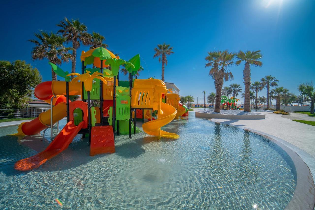 Holiday Family Village Porto SantʼElpidio Eksteriør billede