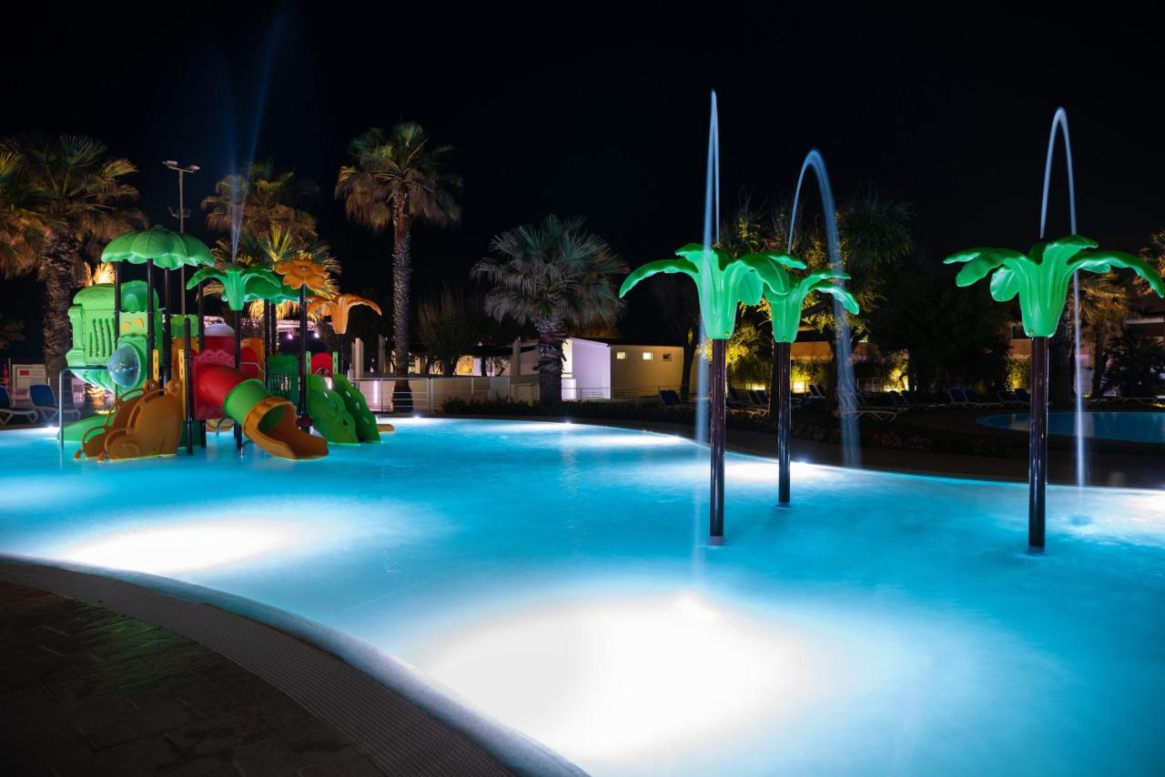 Holiday Family Village Porto SantʼElpidio Eksteriør billede