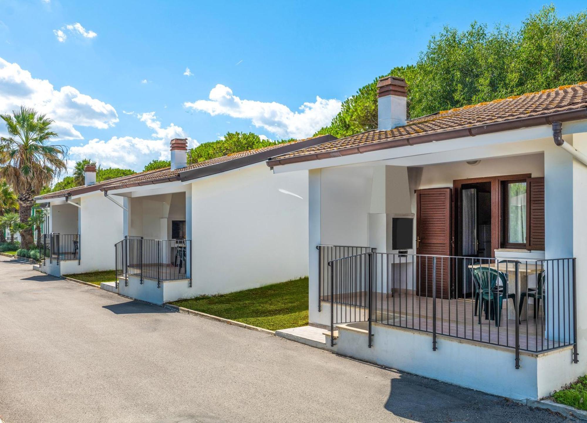 Holiday Family Village Porto SantʼElpidio Eksteriør billede